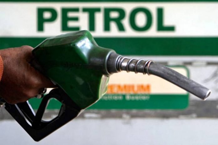 FG announces reduction in fuel price to N162.44 per litre