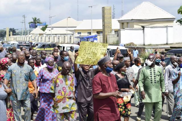 Thugs flog protesting pensioners at Imo State government house