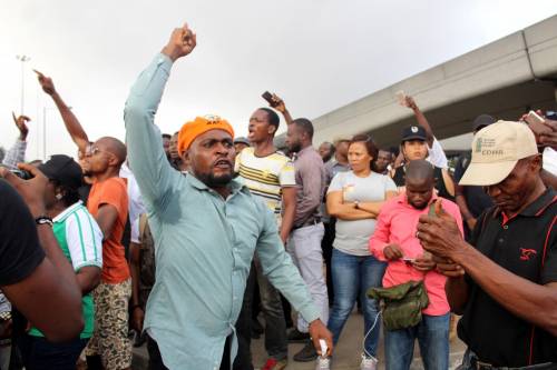 Police, Soldiers, DSS arrest #RevolutionNow protesters in Abuja, Osogbo