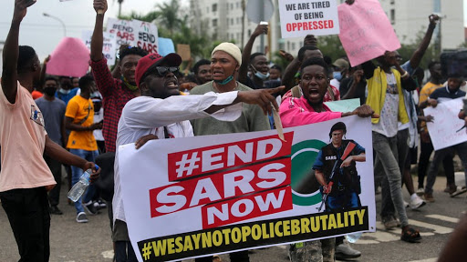 ‎Buhari, Osinbajo's daughters join #EndPoliceBrutality protest‎