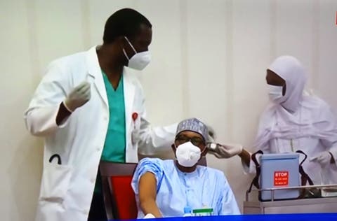 Just in: Buhari, Osinbajo receive COVID-19 vaccines